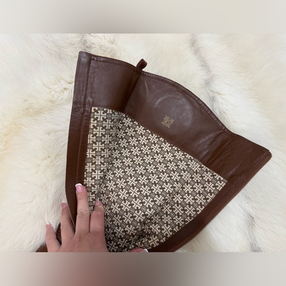 TORY BURCH Kiernan Leather Equestrian Riding Boots Light Brown Tan Logo 7.5 EUC - Picture 5 of 16